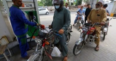 How Strait of Hormuz Disruption Propels Brent Oil Above $85