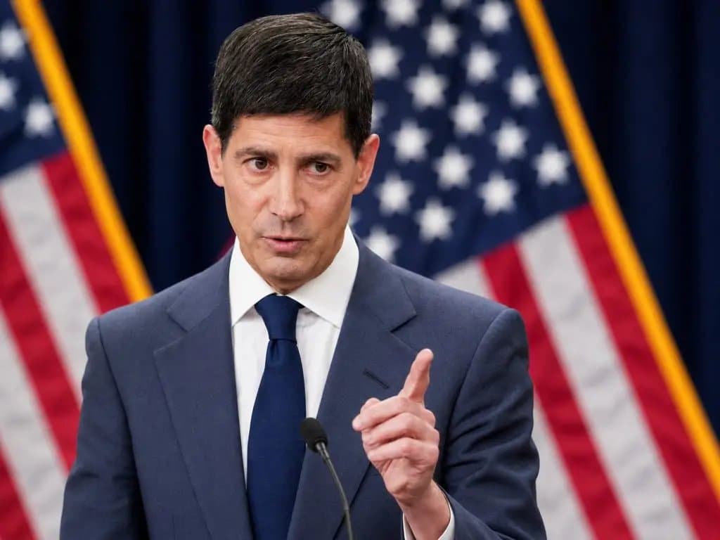 Fed Chair Kevin Warsh Discusses Steady Interest Rates Amid Inflation Challenges