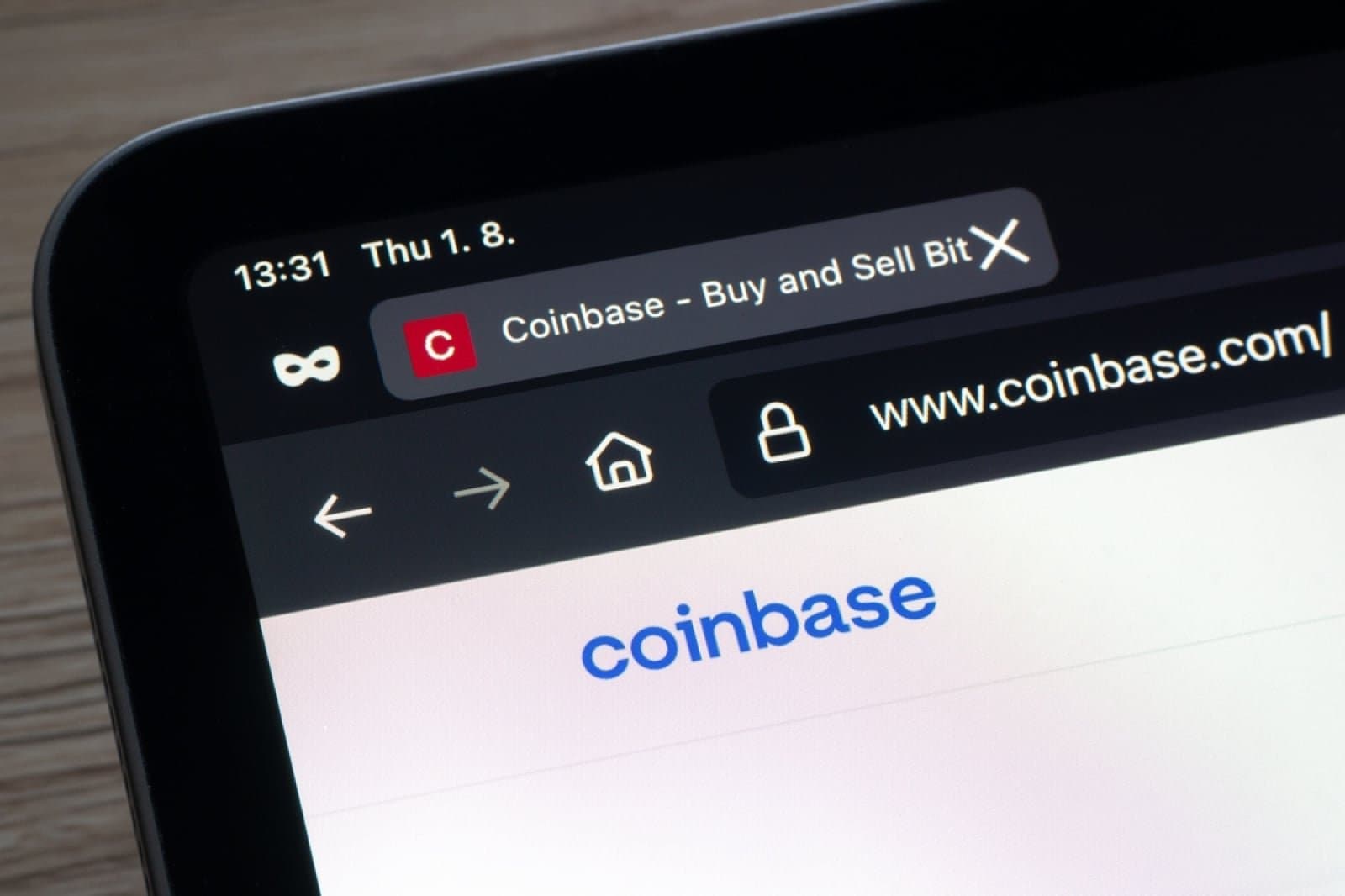Coinbase pushes ahead on crypto bill as Senate Democrats seek delay