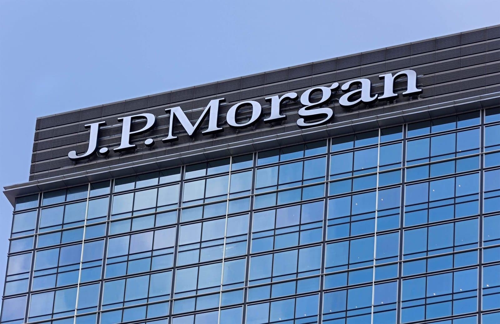 How JPMorgan's Cash Reserve Strategy Impacts Bitcoin's Future