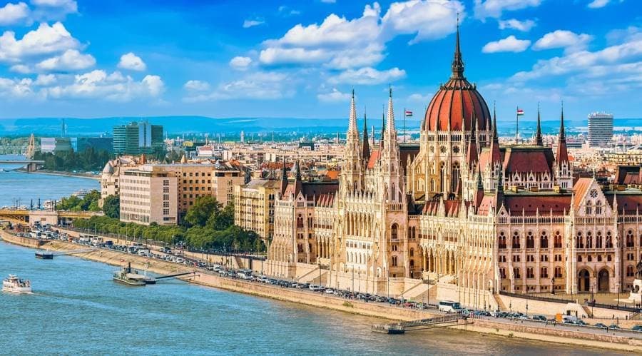 Hungary to Scrap Extra Crypto Rules After Industry Exodus and First MiCA License Issued