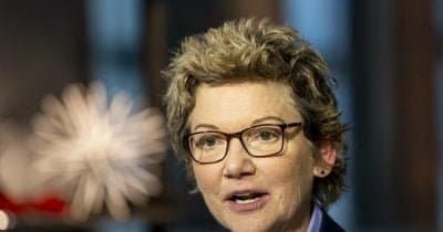 San Francisco Fed Chief Sees Peace Deal as Key to Beating Inflation, But AI Spending Complicates the Picture