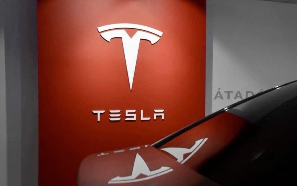 Tesla Shares Hit Deepest Oversold Level in Over a Year Amid Lingering Doubts
