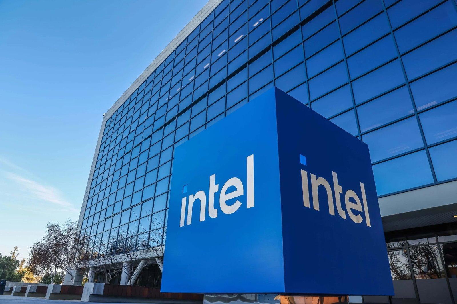 How Intel's Price Target Shift Could Shape Tech Investments