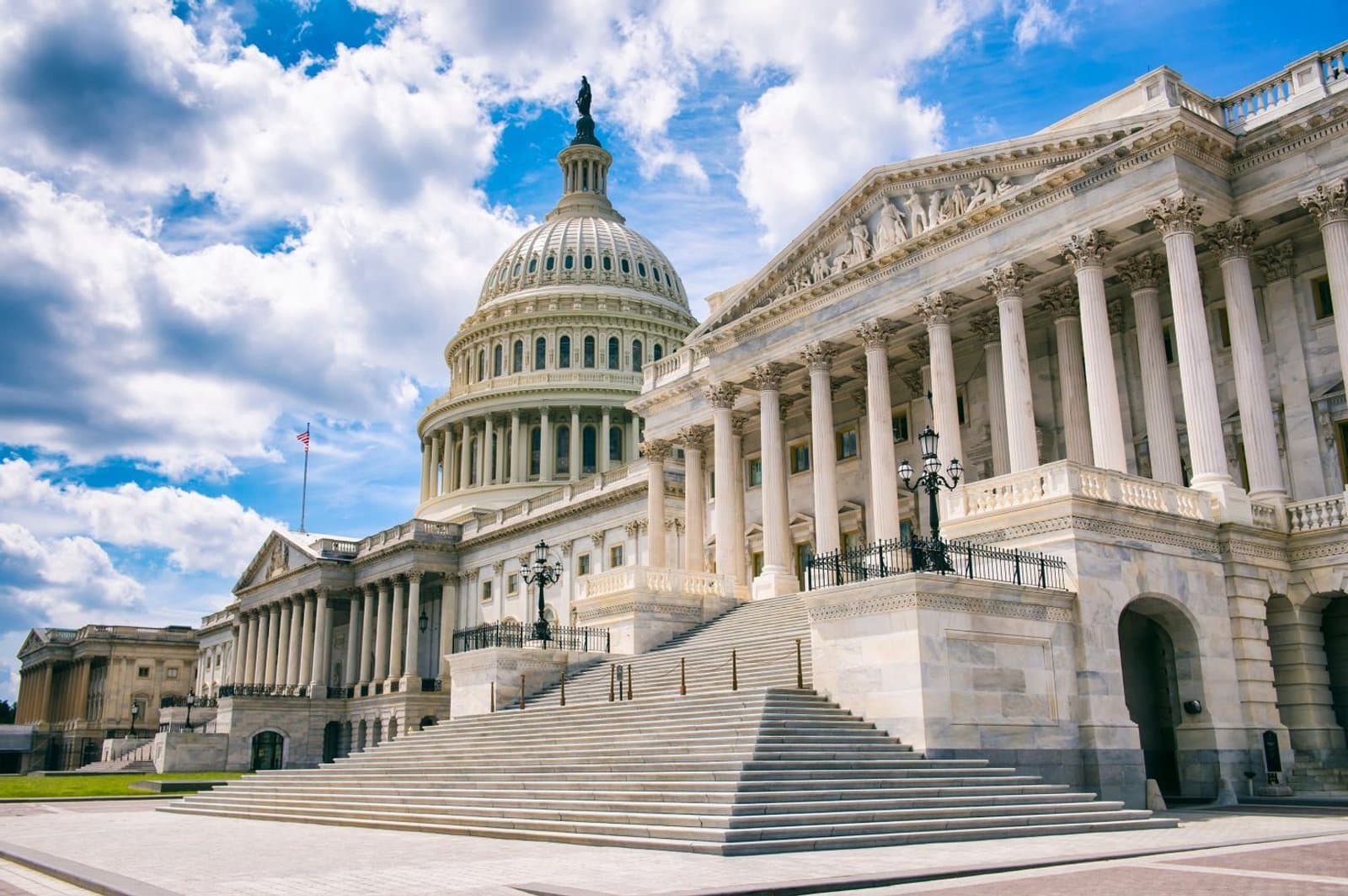 Crypto faces fresh pressure if Clarity Act falters in Senate