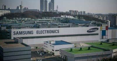 What Samsung's Earnings Decline Signals for Tech and Crypto Investors