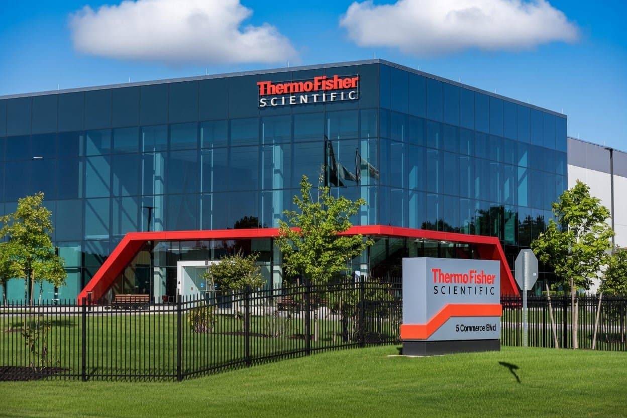 Thermo Fisher Beats Q2 Estimates and Lifts Full-Year Guidance, Shares Jump 5%