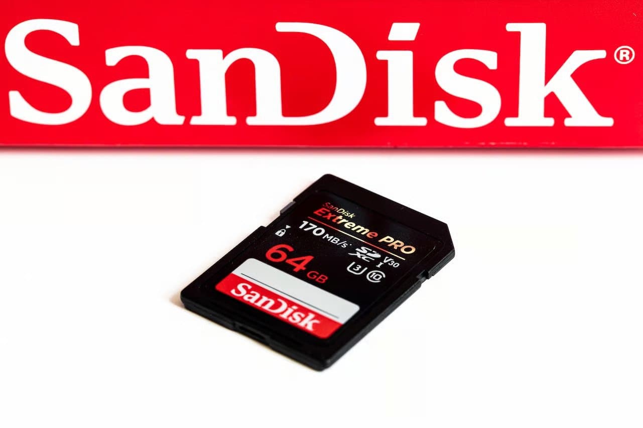 SanDisk Stock Nears Bottom After Massive Volatility in 2025