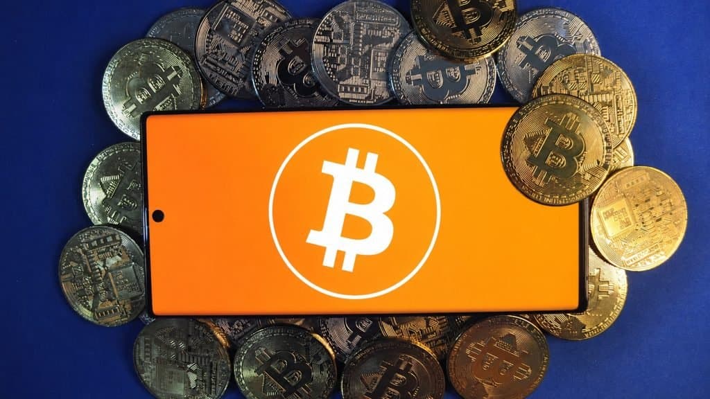 Bitcoin Faces a Wall at $68,000 While $63,000 Remains the Floor Analysts Watch