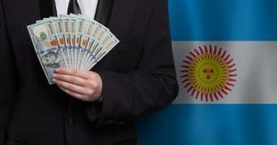 What Argentina's Dollar Payment Signals for Economic Confidence