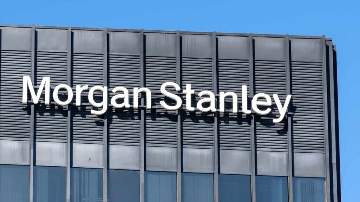 Morgan Stanley Expands Crypto Portfolio with Ethereum and Solana ETPs Offering Staking Rewards