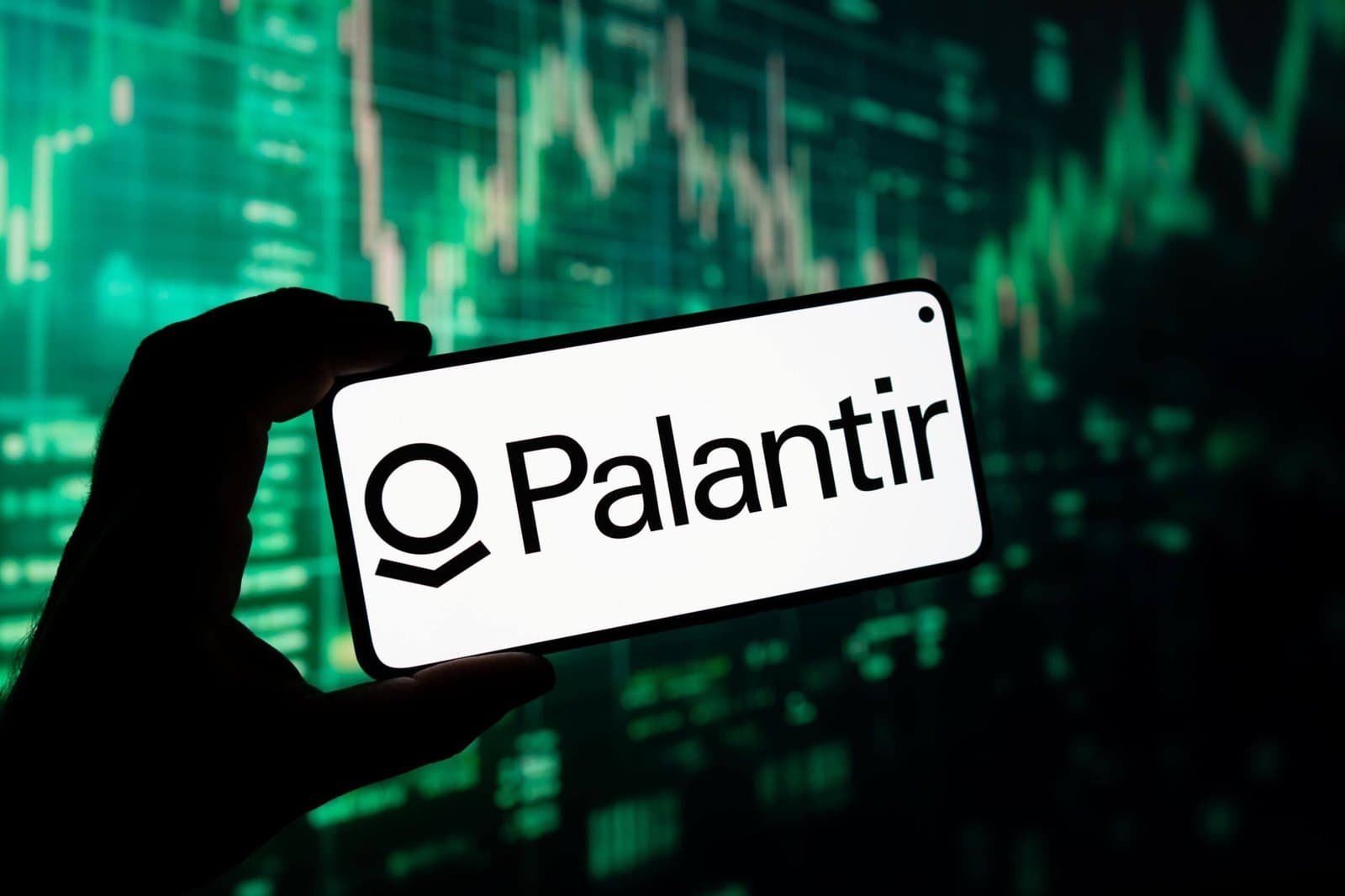 Palantir’s U.S. Commercial Sales Close in on Government Revenue in Q2