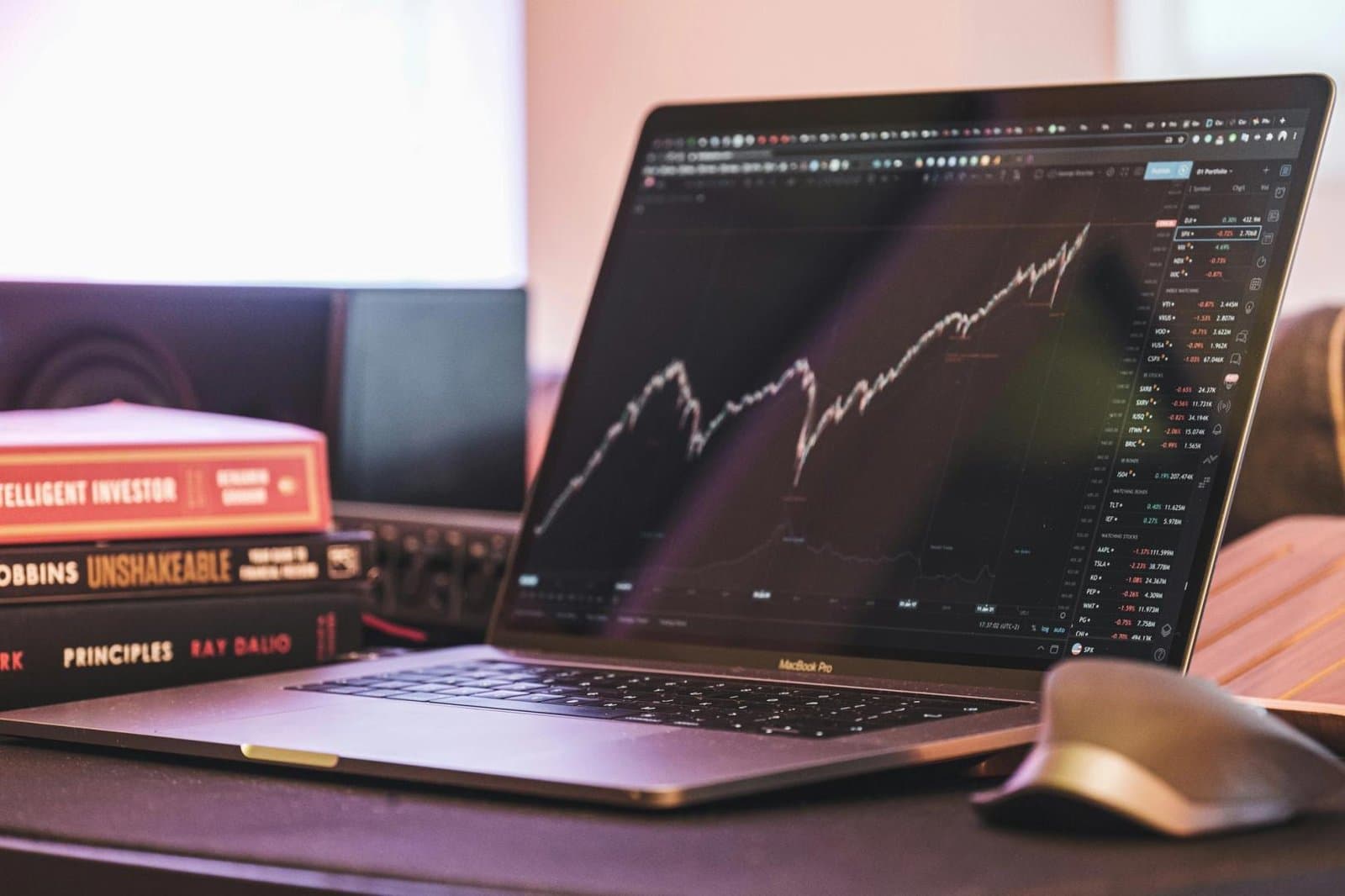 Bitcoin Traders Shift Focus to $60,000 Put Options as August Brings Pessimism