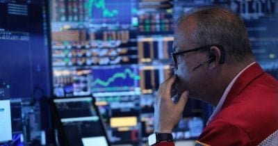 S&P 500 and NASDAQ Stumble at Open While Crypto Keeps Doing Its Own Thing