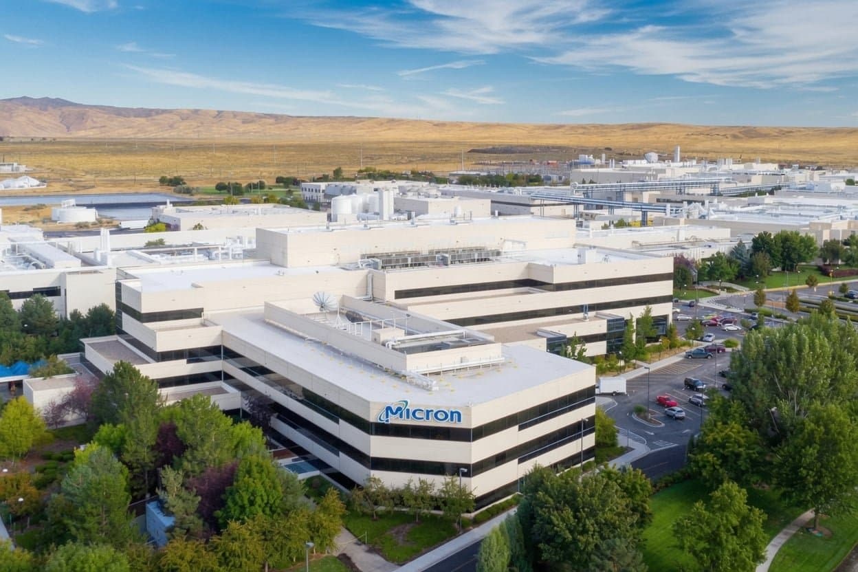 What Bernstein's Positive Outlook for Semiconductor Stocks Means for Investors