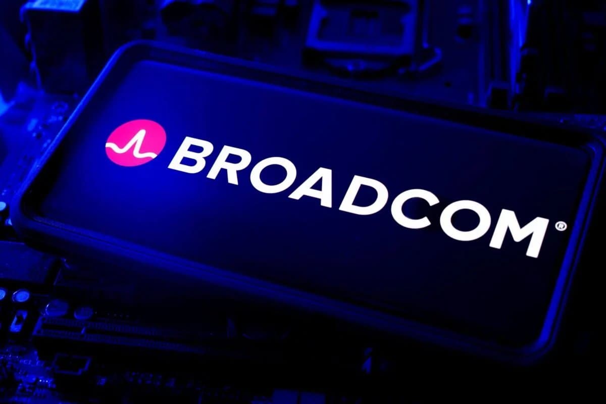 What Broadcom's Insider Sale Signals About Future Growth Potential