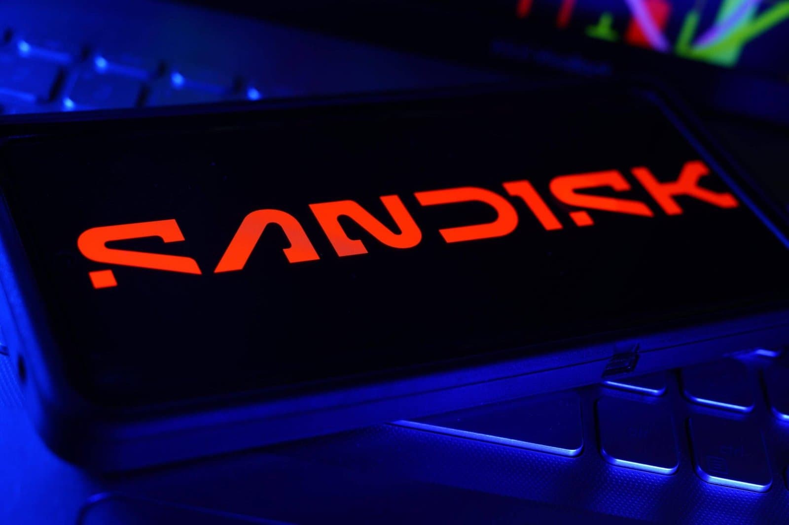 Sandisk Stock Falls Despite Beating Earnings as Investors Worry About Price-Driven Rally