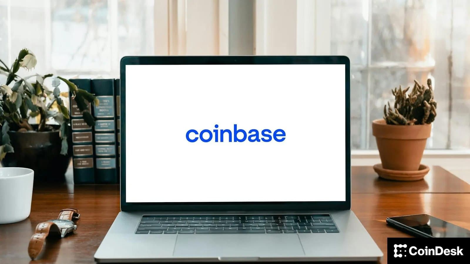 Coinbase Sets Sights on Expanding Crypto Services in Canada, Calls for Clearer Regulations