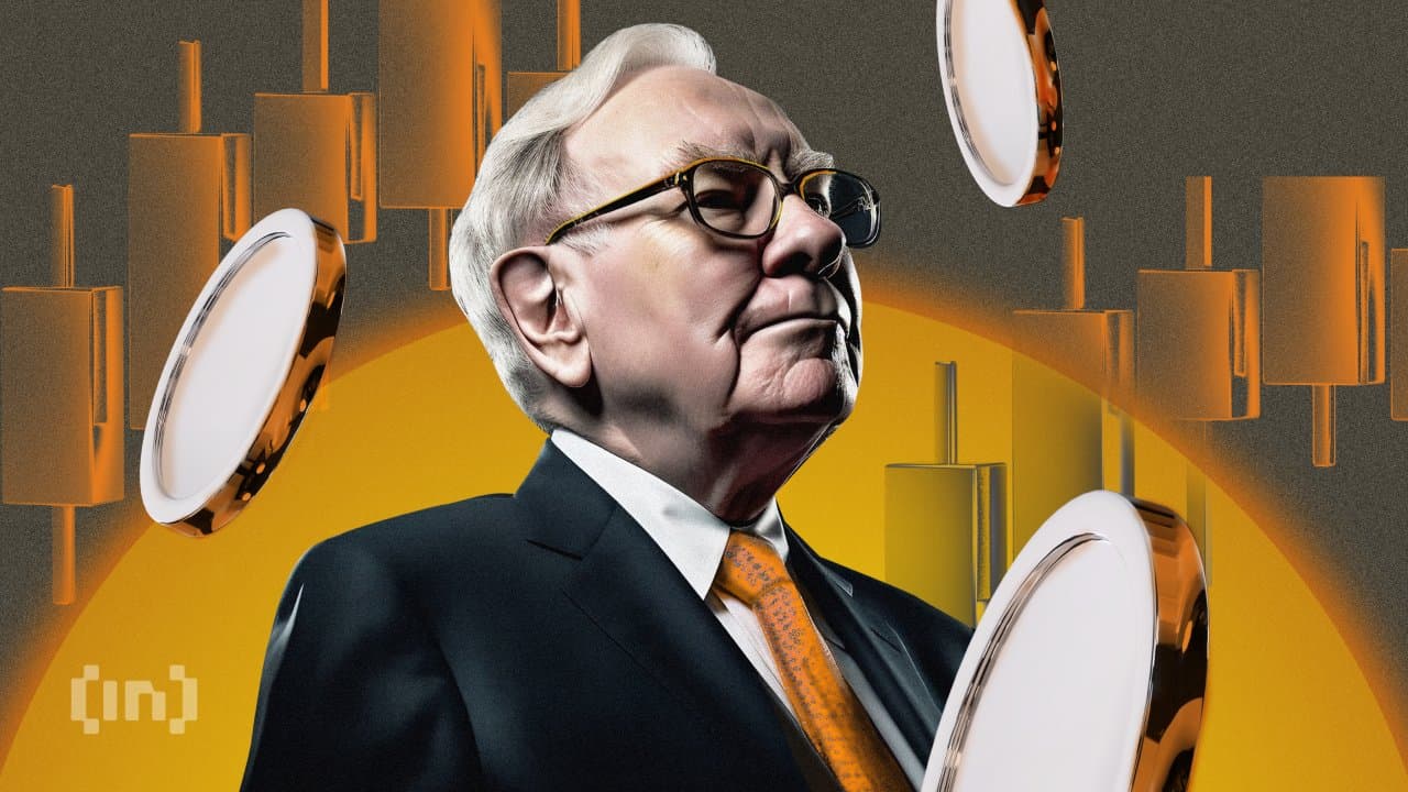 Berkshire Hathaway Holds $397 Billion Cash Hoard, Poised for Major Moves