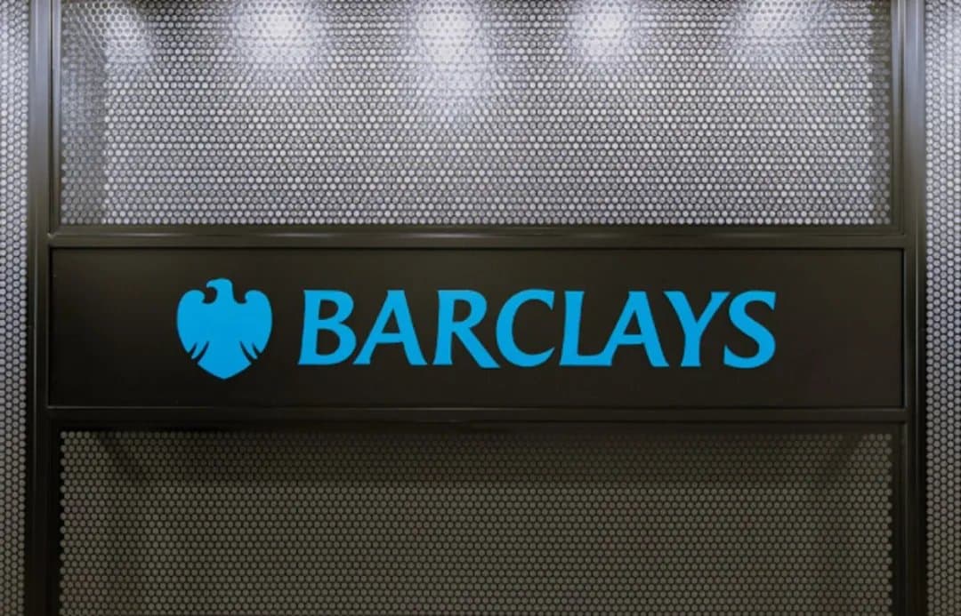 Barclays Shares Slide Over 5% Despite Steady Buy Ratings from Analysts