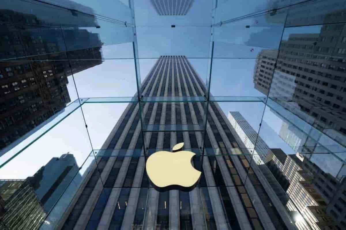 Apple shareholders get $27 per 100 shares as dividend hits next week