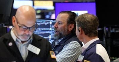 Bond Market Sees Surge in Hedging Costs as 30-Year Yields Climb
