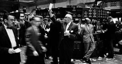 Crypto Exchanges Shift Focus to Tokenized Stocks and Commodities Amid Declining Trading Volumes