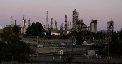 How Rising Oil Prices Impact Indian Equity Markets Amid US-Iran Tensions