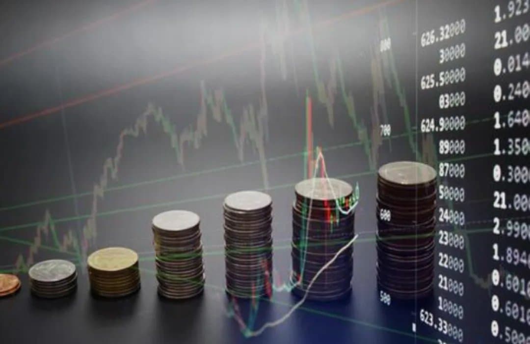 US Stock Futures Climb as Oil Prices Drop After Trump Halts Iran Strike