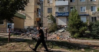 Russia Targets Ukrainian Airfields and Supply Routes in New Strikes