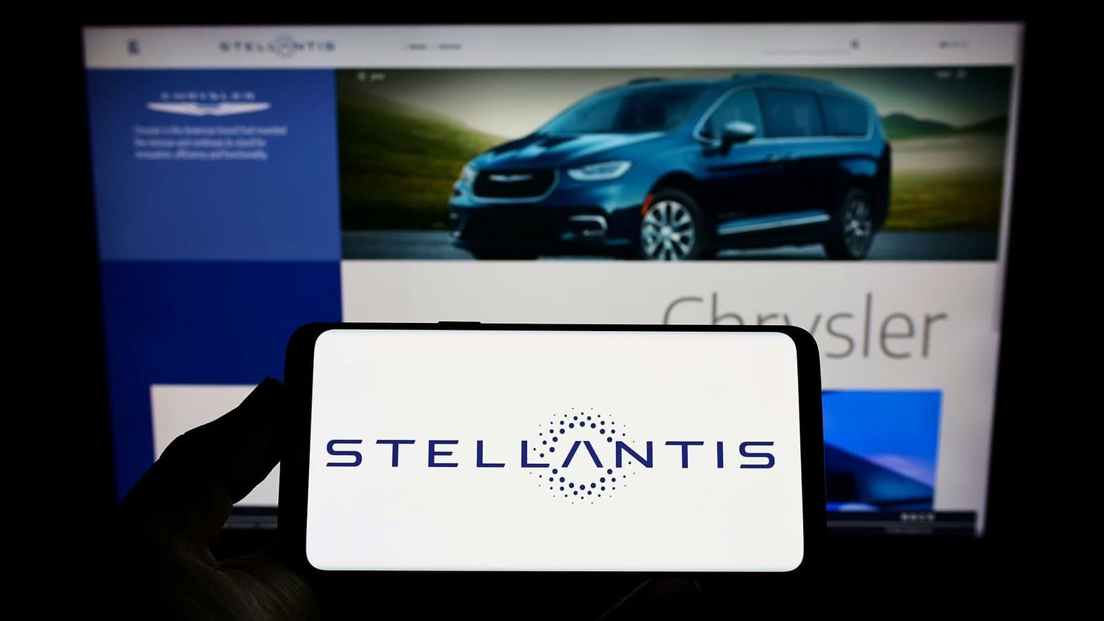 Stellantis Faces Steep Sell-Off After Piper Sandler Cuts Price Target by Over 70%