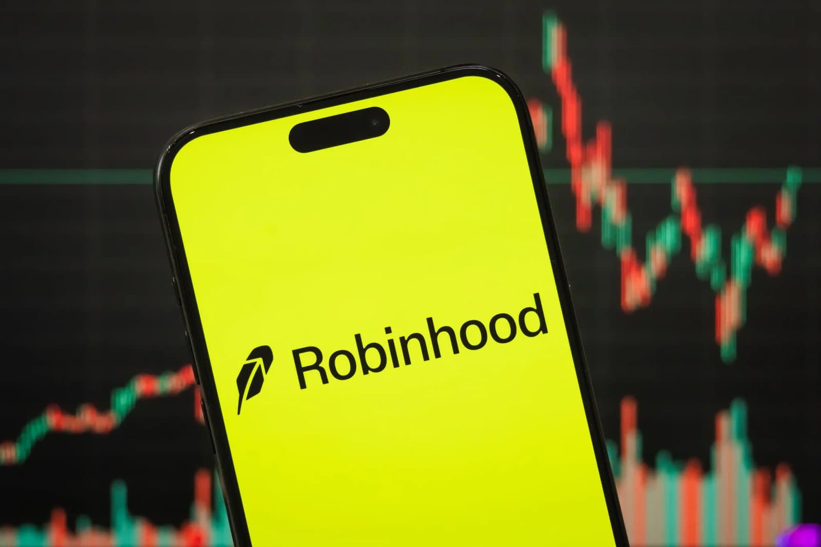 How Memecoins Drive Robinhood Chain's Rapid Growth