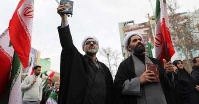 Tensions Escalate Between US and Iran Amid Military Moves and Oil Market Worries