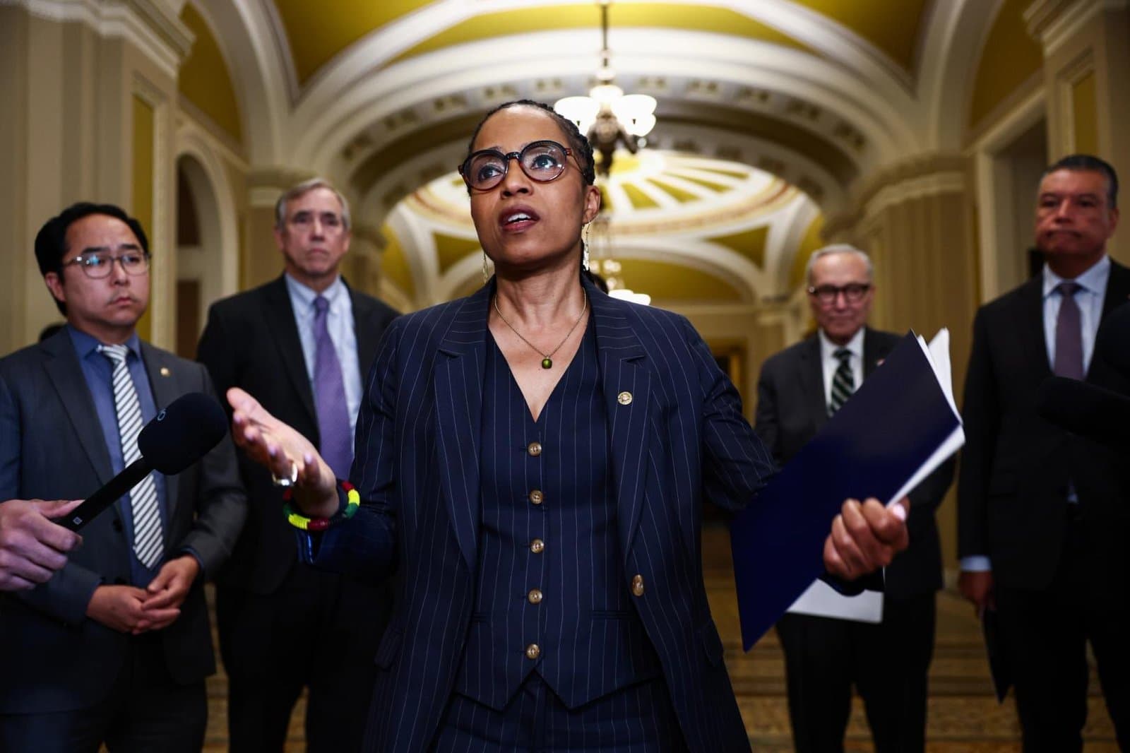 Senate Democrats Say Republican Crypto Bill Still Needs Major Fixes