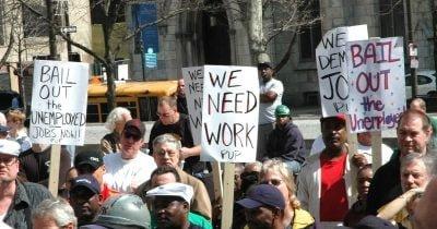 What Rising AI Job Cuts Mean for Economic Policy and Labor Market