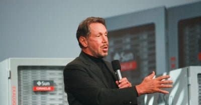 Larry Ellison’s Oracle Stake Faces Scrutiny After Shares Halve in Value