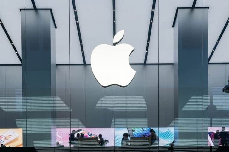 Apple Shares Plunge as Supply Issues Cloud Growth Outlook