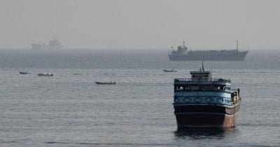 Bombing pause looms as Oman brokers Iran-US strait deal