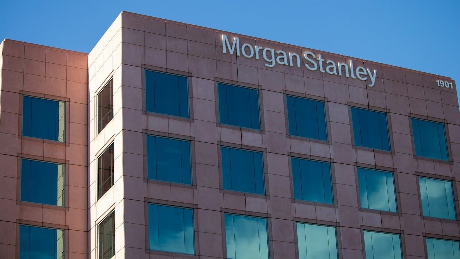 Morgan Stanley Signals the End of Banking’s 9-to-5 Era with Tokenization and 24/7 Markets