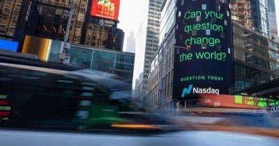 SEC Pauses Nasdaq’s Bitcoin Options Amid CME’s Regulatory Clash