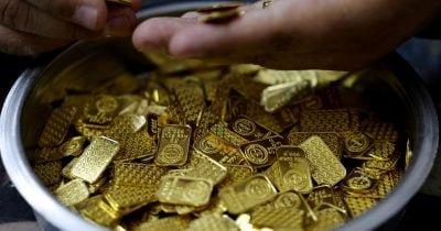 What Gold's Stagnation Signals About Safety in Turbulent Times