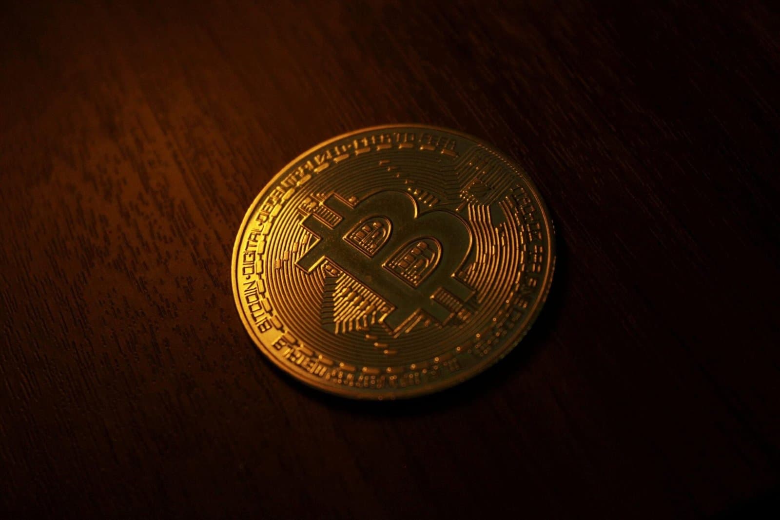 Smarter Web Company Boosts Bitcoin Treasury to 2,712 BTC After Debt Repayment